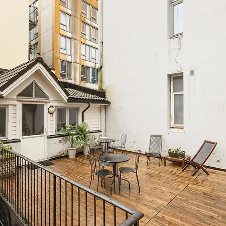 Dinbnb I Experience I 650m To Bryggen I Shared Patio Apartment *